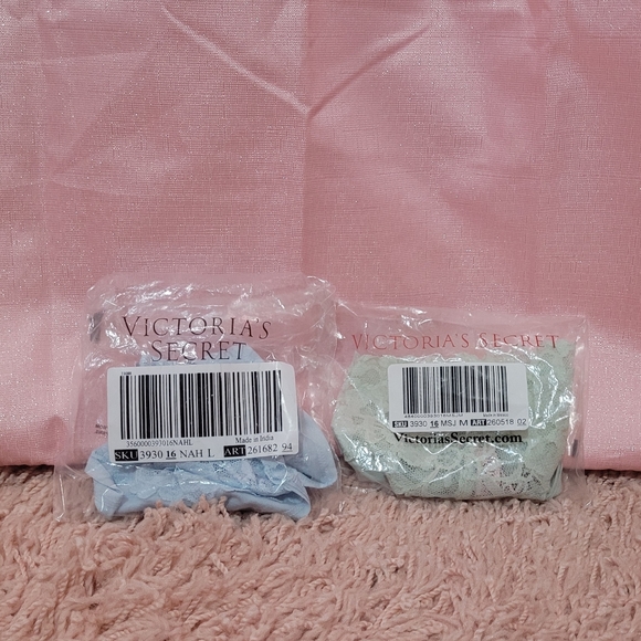 NWT Set of 2 Victoria Secret Stretch Cotton Lace Thongs Size L - Picture 2 of 6
